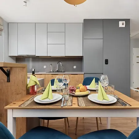 Apartment Teczowa Old Town By Renters *